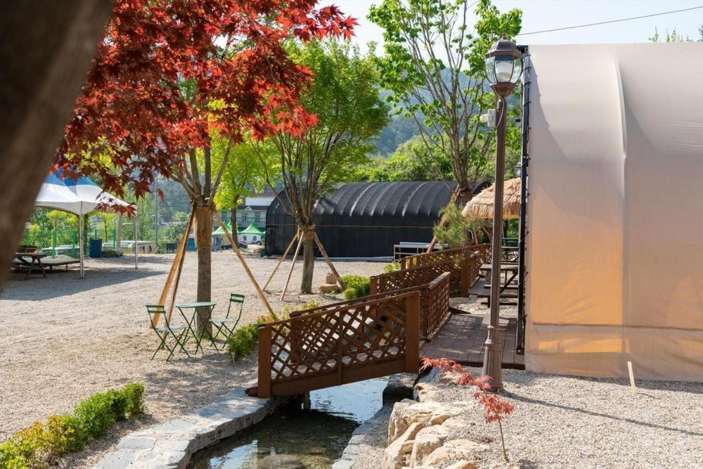 Inje Naerincheon Glamping Hotel Luaran gambar