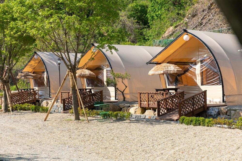 Inje Naerincheon Glamping Hotel Luaran gambar